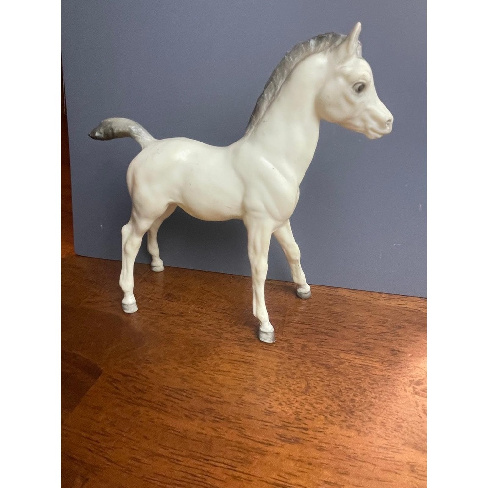 Breyer Vintage Proud Arabian Foal Model #218 Horse Alabaster Grey Shading 6in - Picture 1 of 8